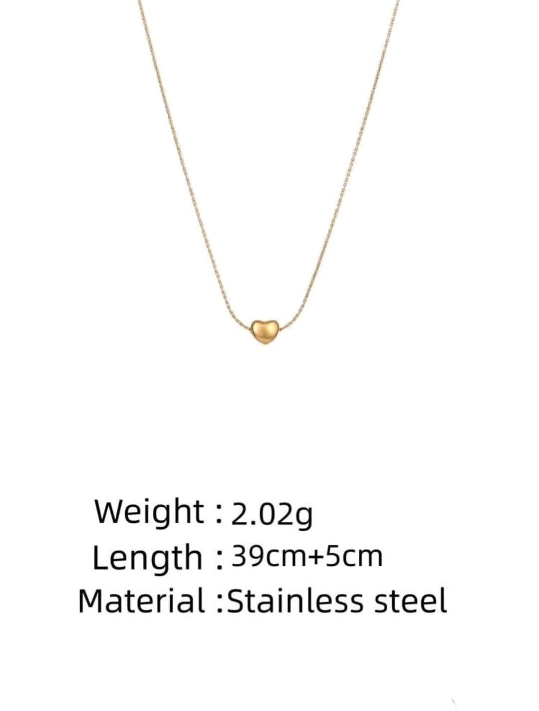 Un delicado y elegante collar con colgante con diseño en forma de corazón