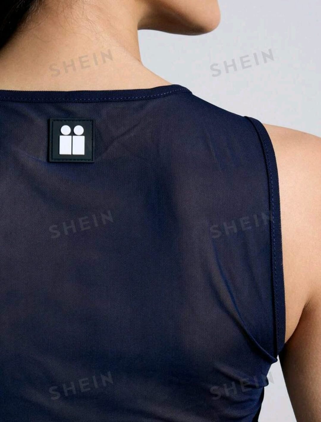 AiiRZ Parte superior ajustada sin mangas