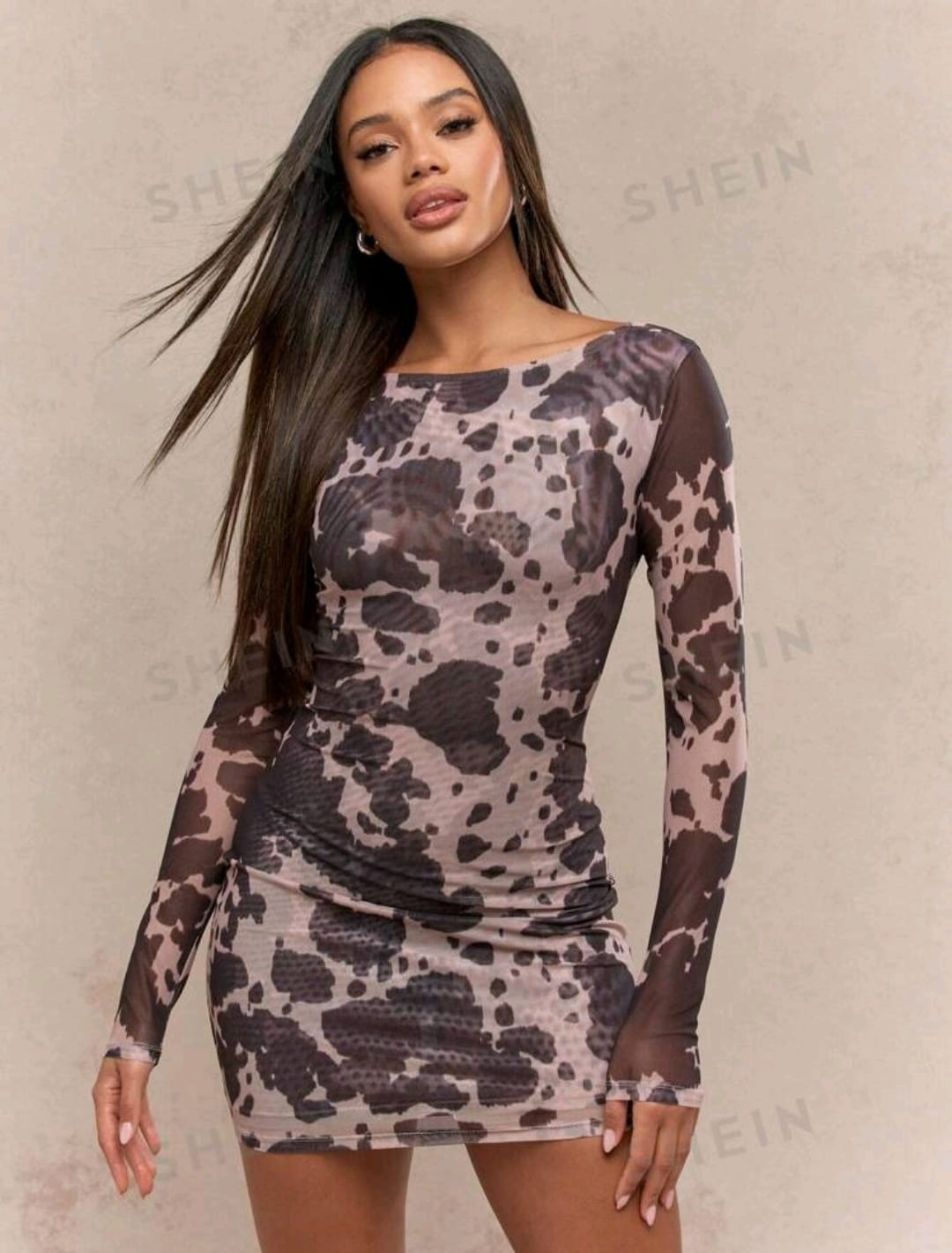 MISSGUIDED Minivestido ajustado de malla transparente con mangas largas