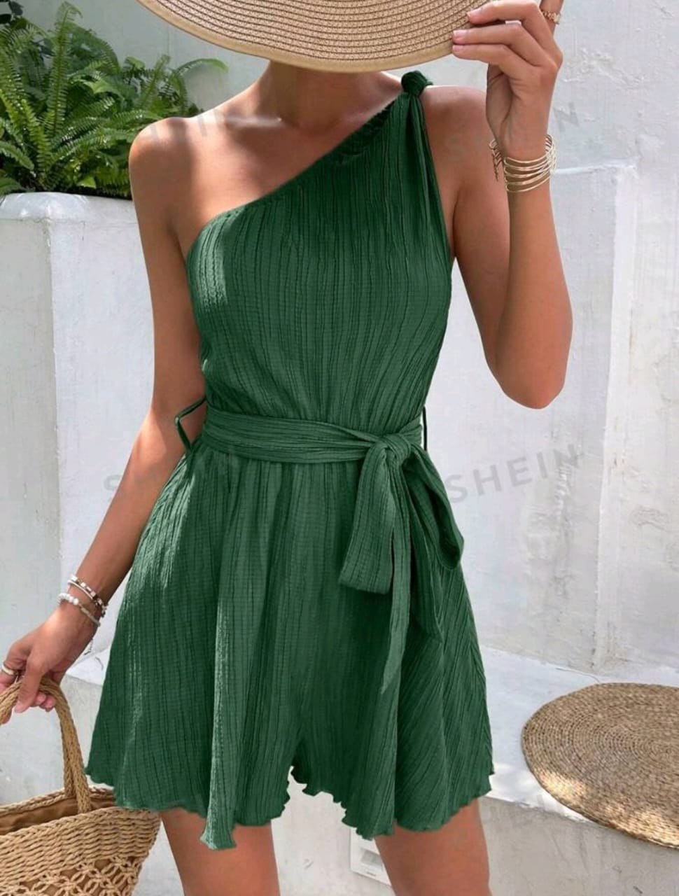 SHEIN Frenchy Mono suelto sin mangas de un hombro de unicolor