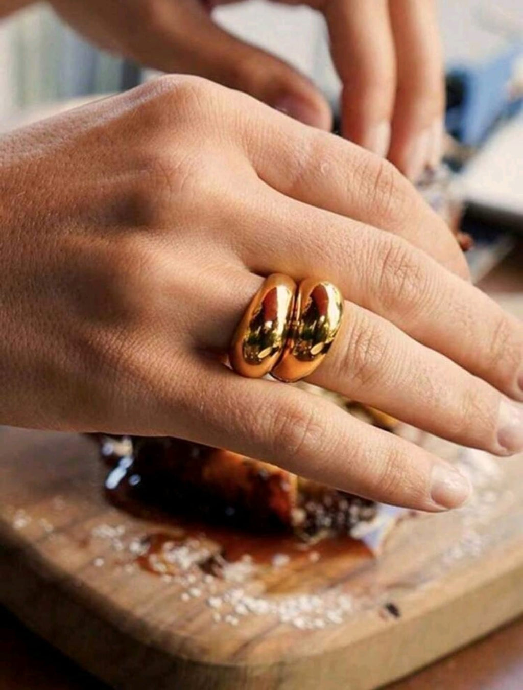 Anillo simplista de moda para uso diario de mujer