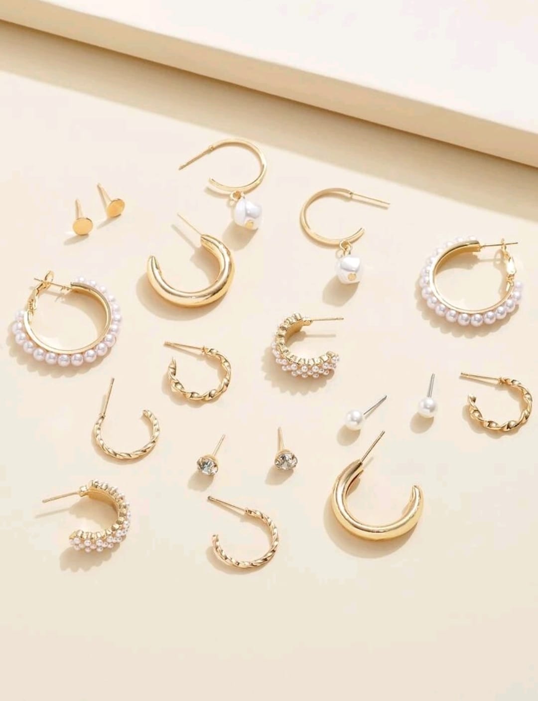 9 Pares De Aretes Decorativos Con Perlas
