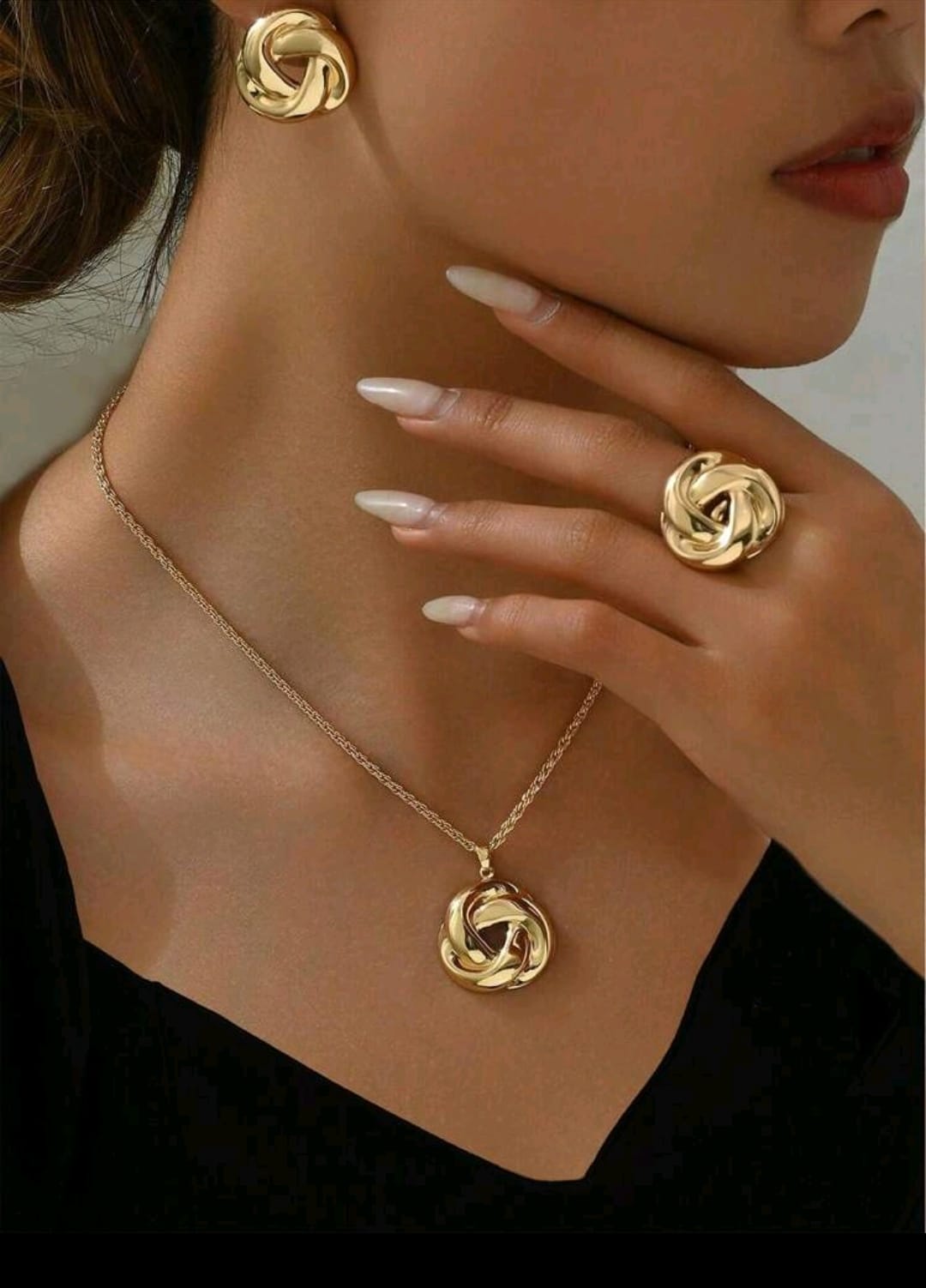 Juego de 4 piezas con colgante, aretes y anillo