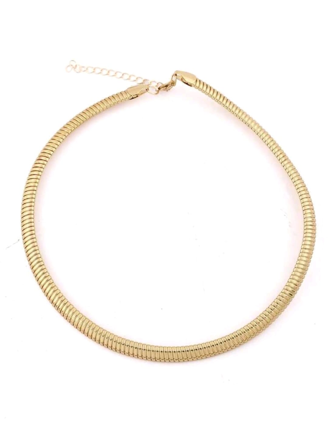 Collar gargantilla de metal