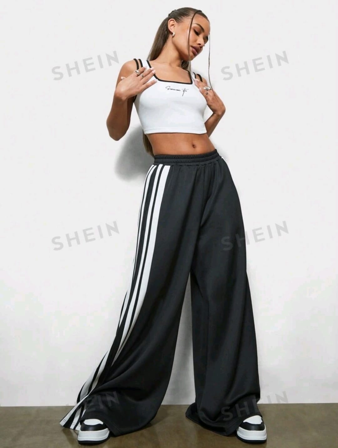 SUMWON WOMEN Top corto gráfico
