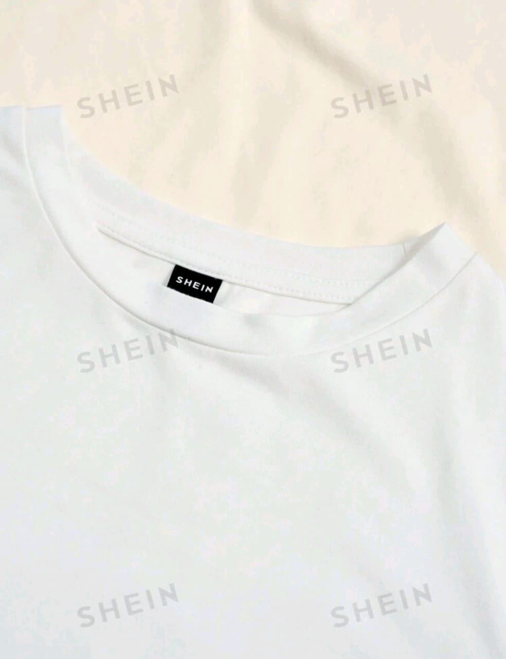 SHEIN EZwear Camiseta de manga corta, ajustada y corta con cuello redondo