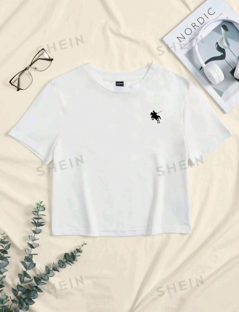 SHEIN EZwear Camiseta de manga corta, ajustada y corta con cuello redondo