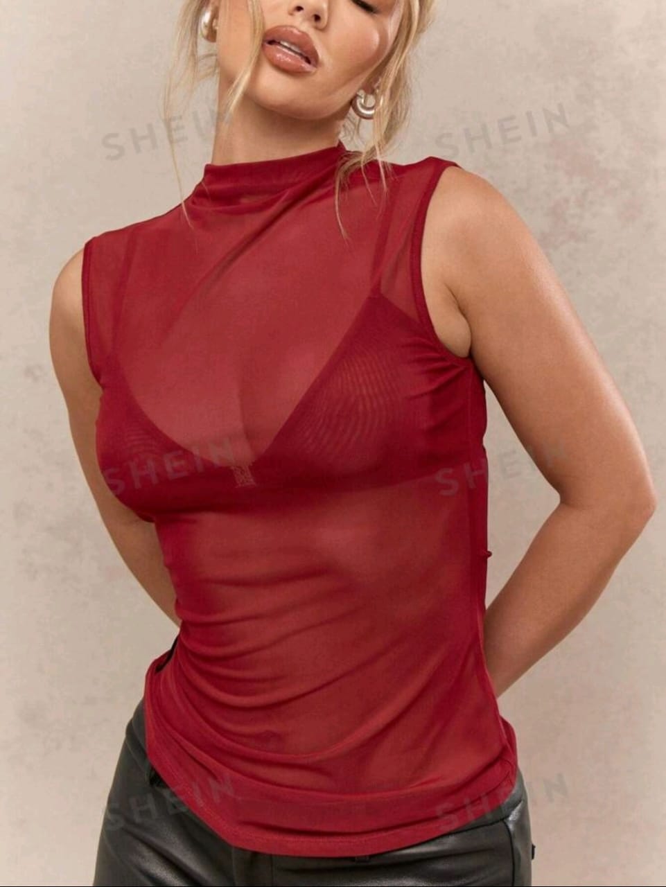 MISSGUIDED Top sin mangas de cuello polo de malla transparente
