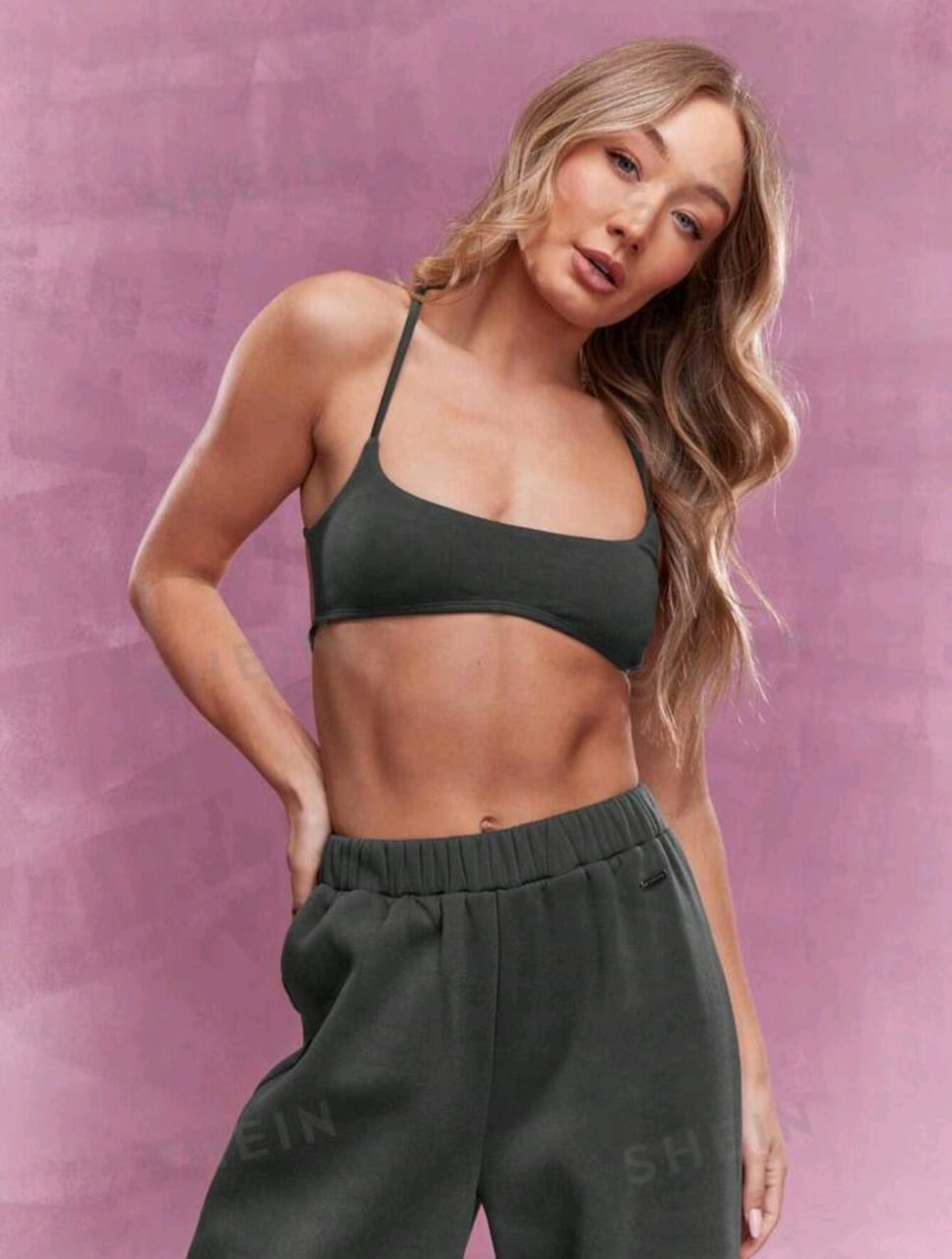 MISSGUIDED Top tipo cami con cuello de espalda cruzada