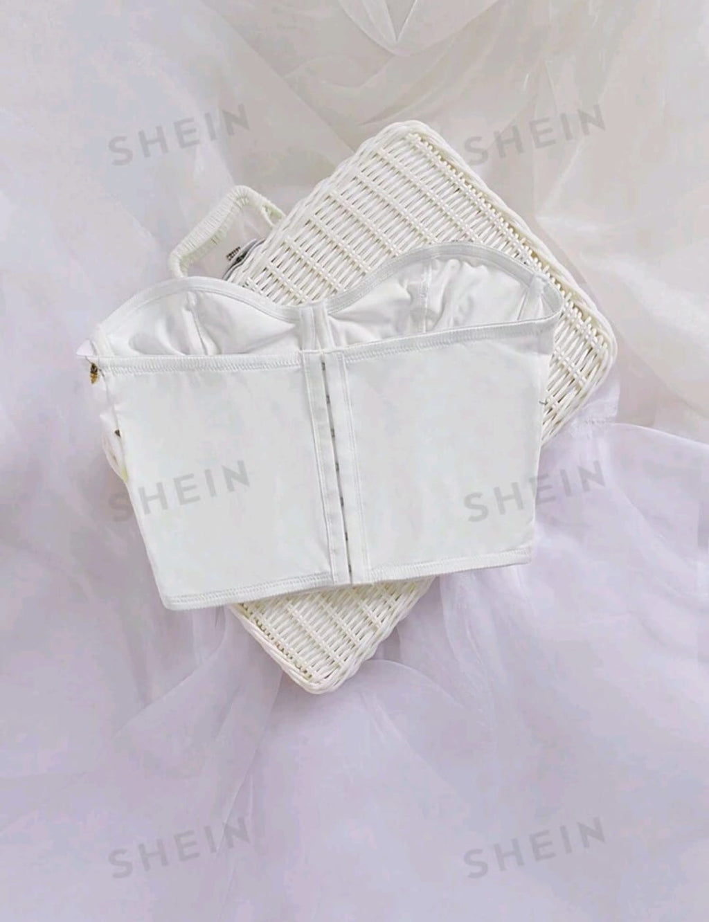 SHEIN Privé Corpiño de mujer elegante y romántico con bordado floral en malla