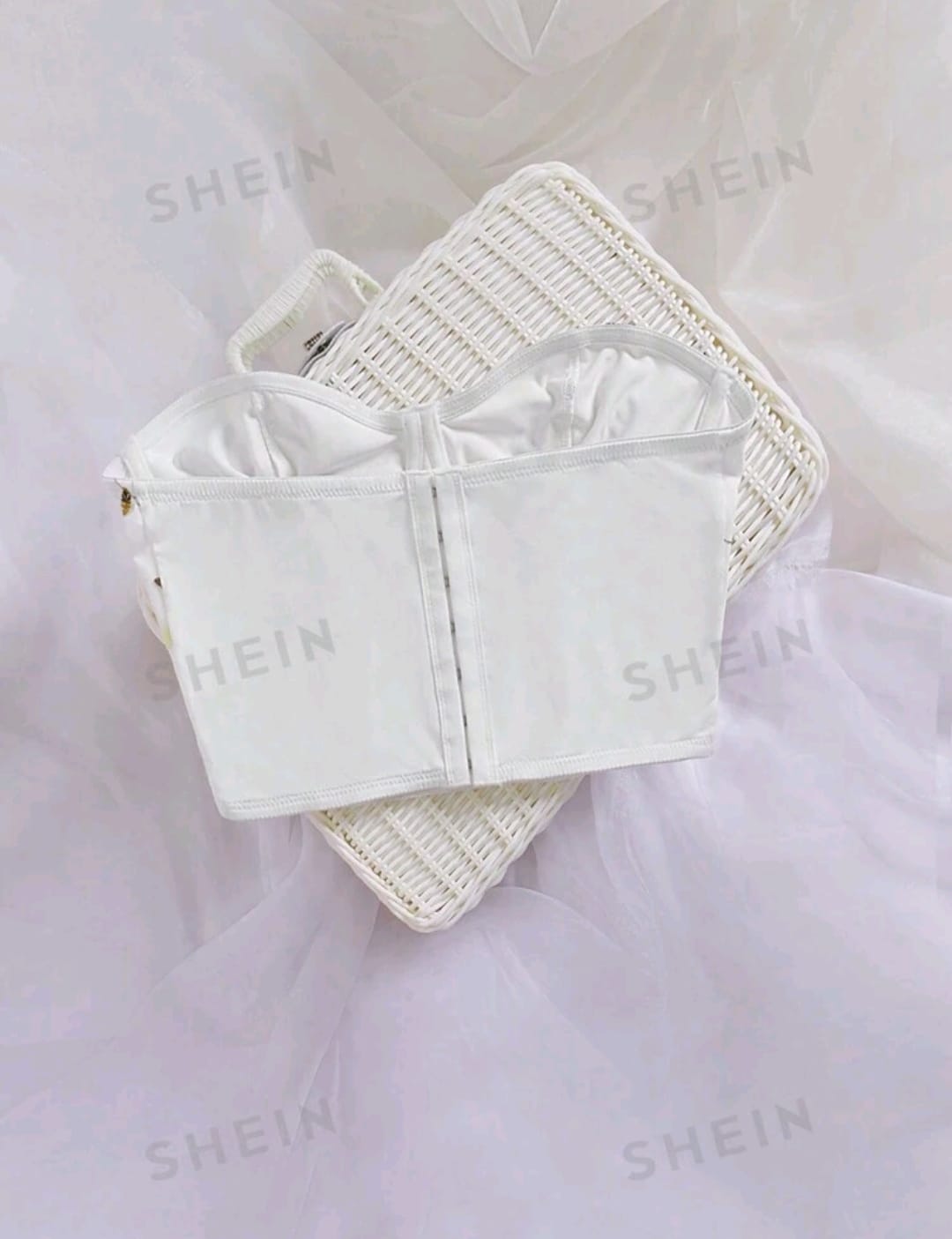 SHEIN Privé Corpiño de mujer elegante y romántico con bordado floral en malla