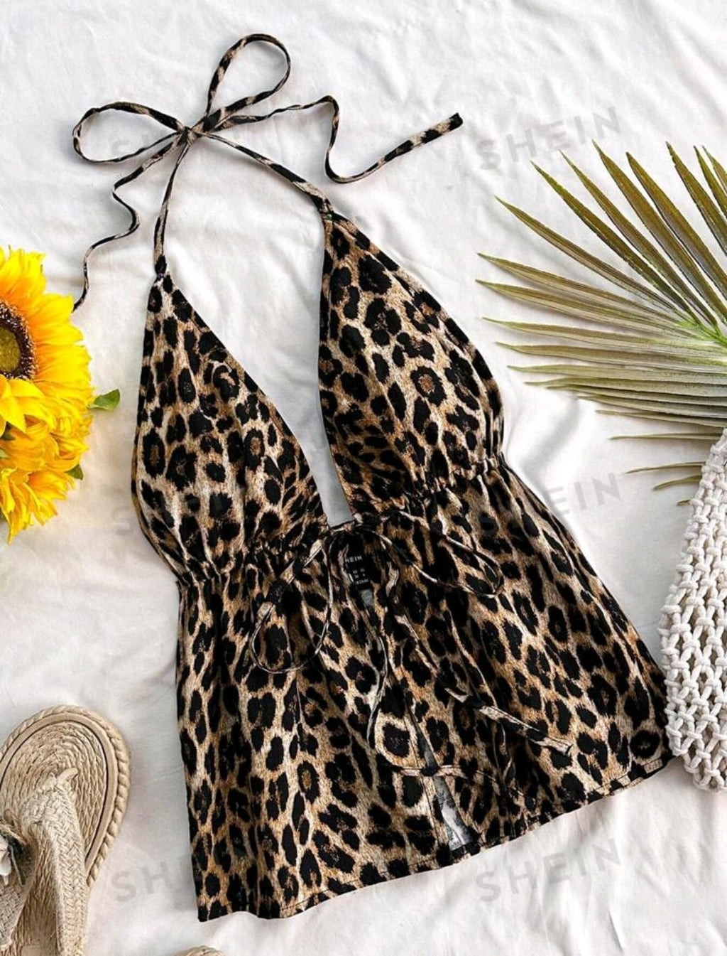 Dreamara Top sin espalda con estampado de leopardo