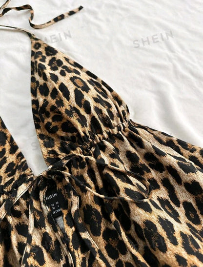 Dreamara Top sin espalda con estampado de leopardo