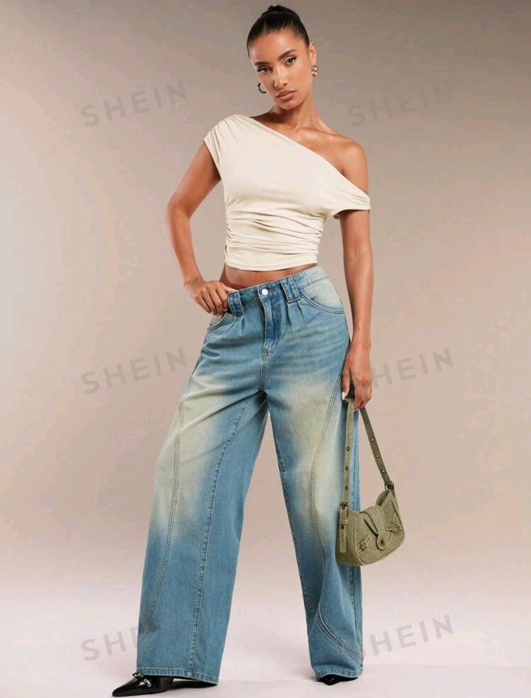 SHEIN BAE Blusa asimétrica de hombro oblicuo para mujeres de unicolor con fruncido