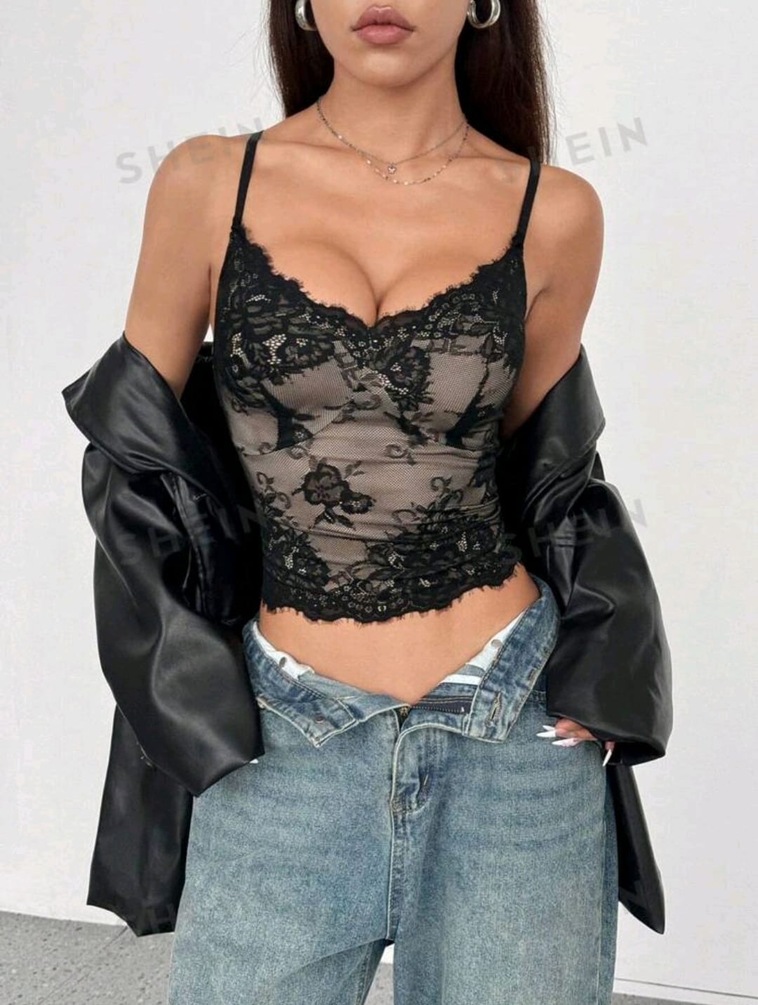 SHEIN Raffinéa Top camiseta sin espalda con encaje y contraste de color