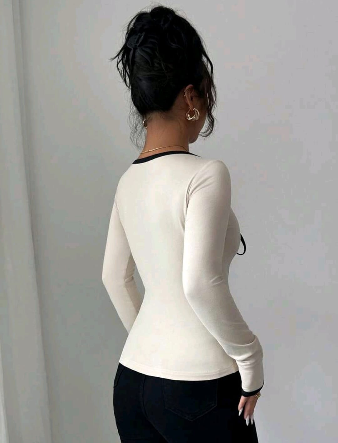 Allurite Camiseta de manga larga de mujer con recortes en contraste